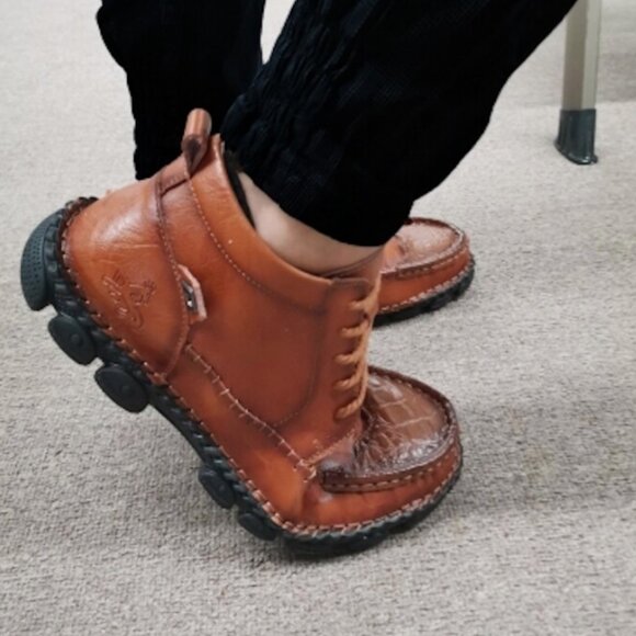NWOB Menico Leather Chukka Boots main image 6